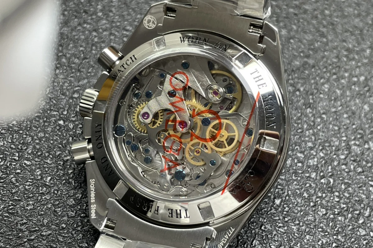 Speedmaster Moonwatch Professional White Dial in Steel