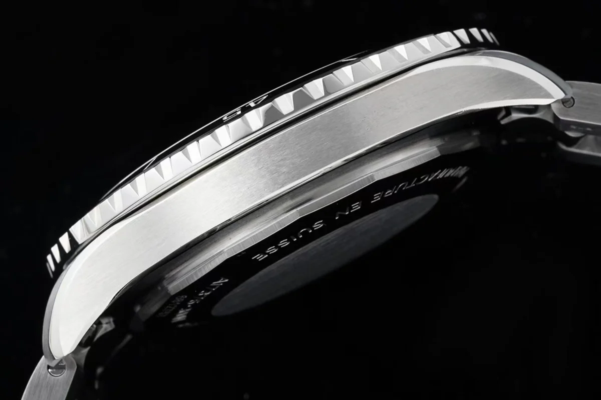 Superocean Automatic 44 Ref: A17376211B1A1