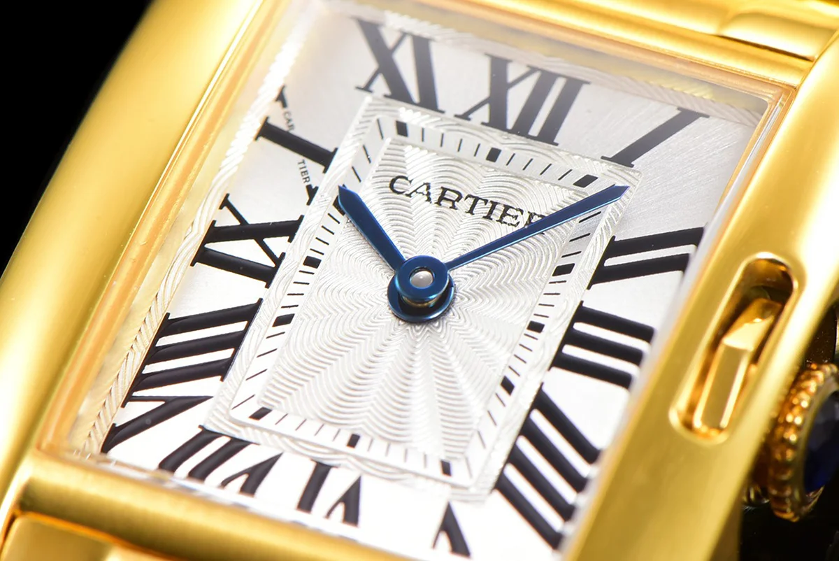 Tank Anglaise 30.2mm White Dial in Yellow Gold