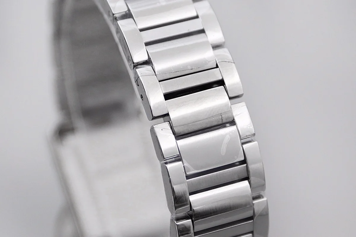 Tank Must 29.5mm White Dial with Diamond Bezel in Steel
